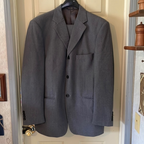 Banana Republic Other - Men’s Banana Republic Sz. 44R Gray Suit Made in Italy Pants 33R